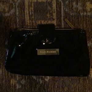 Isaac Mizrahi patent mini makeup bag